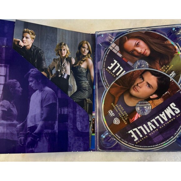 Smallville DVD Seasons 2,4,5,and 6 - Picture 6 of 7